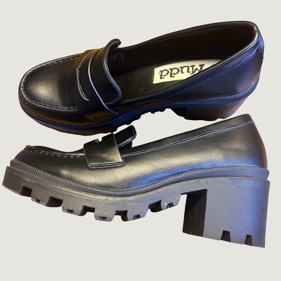 Mudd Shoes - Mudd Black Chunky Lug Heel Loafers